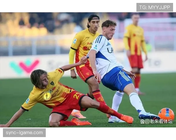 足球新星闪耀赛场：新一代球员表现抢眼引球迷热议